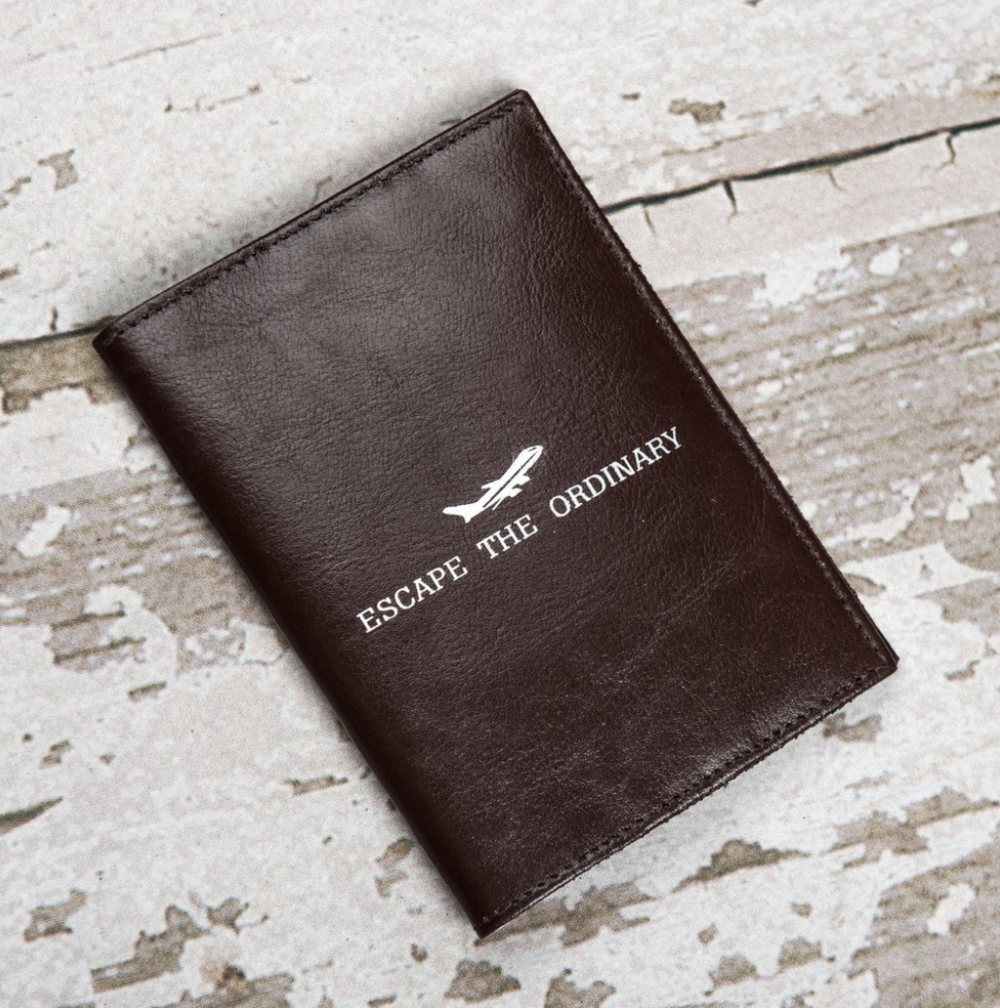 Holiday gift set featuring stylish accessories, grooming products, and tech gadgets — curated for men and perfect for thoughtful gifting during this holiday season.