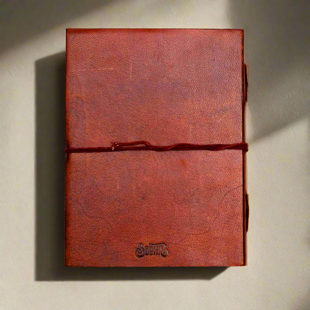 Back cover soothi leather journal with logo.